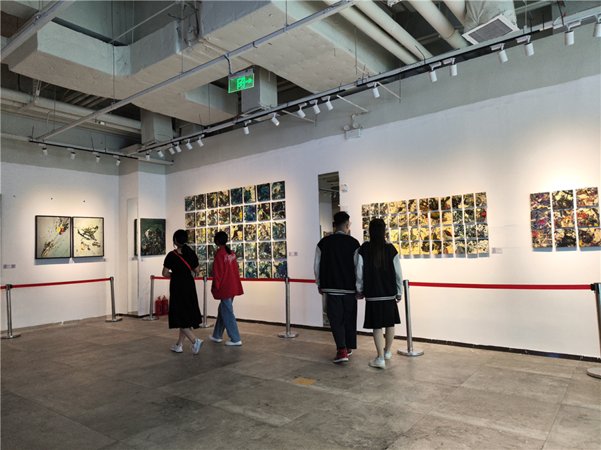 “万物生-王德晓作品展”亮相山东齐河万达广场