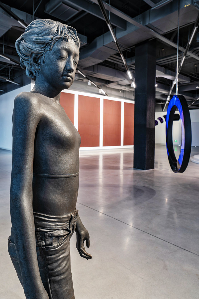 在52层高空的金鹰美术馆,体验一场中国当代艺术的“星象魔法”