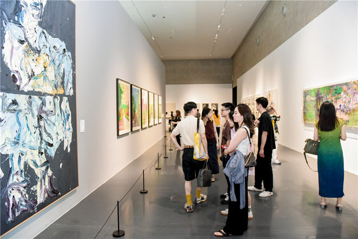 超大型双年展呈现世界级艺术盛宴 时间引力——2023成都双年展登场