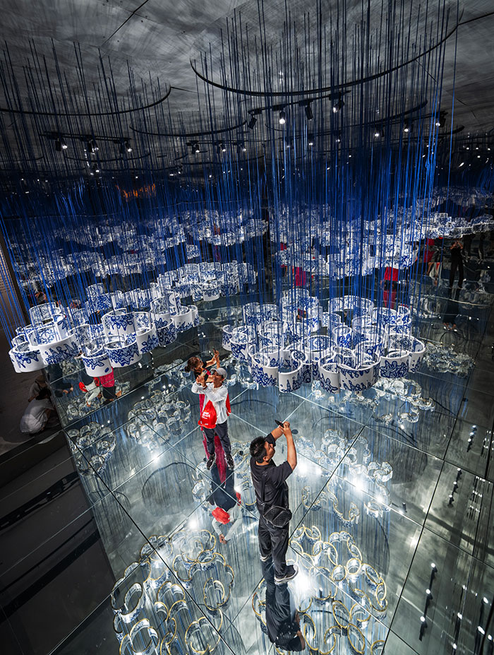 “朱乐耕艺术展”在中国工艺美术馆开幕：中国式视听艺术场景诠释“在传承中创造”的精神题旨