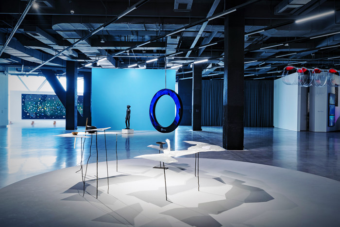 在52层高空的金鹰美术馆,体验一场中国当代艺术的“星象魔法”