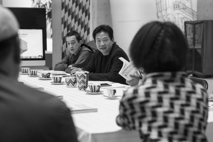 捷克立体主义论坛｜张子康赞美立体主义沙发就像爱马仕