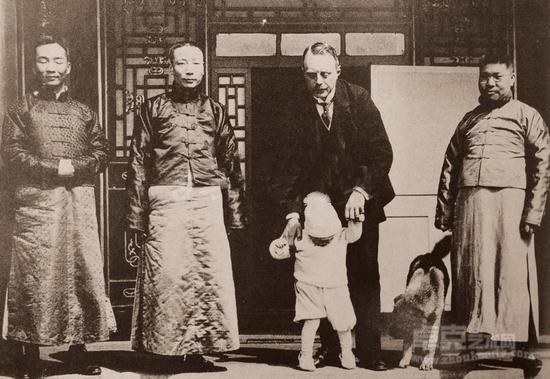 丹麦马易尔家族与天下第一大柜的世纪缘