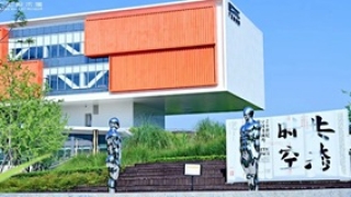 广汇美术馆亮相：60位大家横跨百年，重拾中国书画的视觉情怀